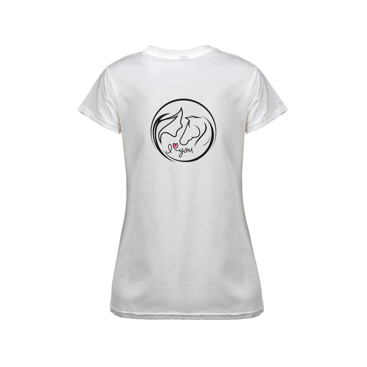 Wizualizacja przedstawia biały damski t-shirt z nadrukiem na plecach.  Nadruk przedstawia koło z graficznie pokazaną głową kobiety i konia z profilu oraz napis I love you, gdzie słowo "love" przedstawione jest jako różowe serce. Reszta nadruku jest w kolorze czarnym.