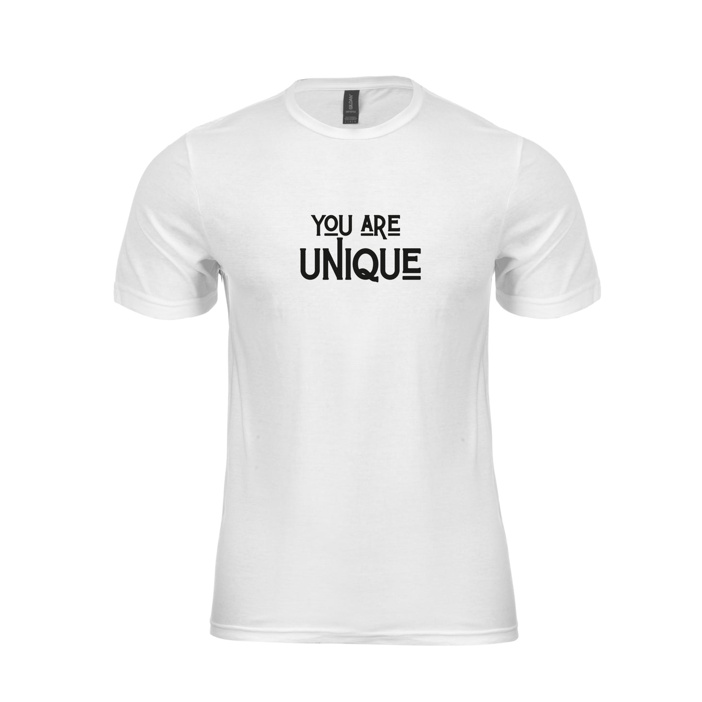 Wizualizacja białej koszulki z czarnym napisem "You are unique"